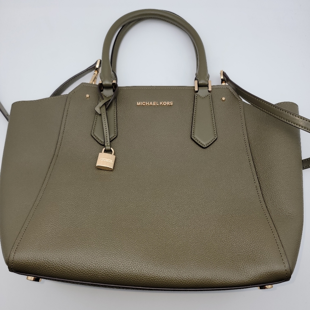 Michael Kors Selma Sachel Army Green